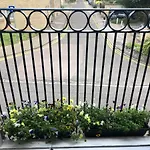 Adam And Eve Street Apartment